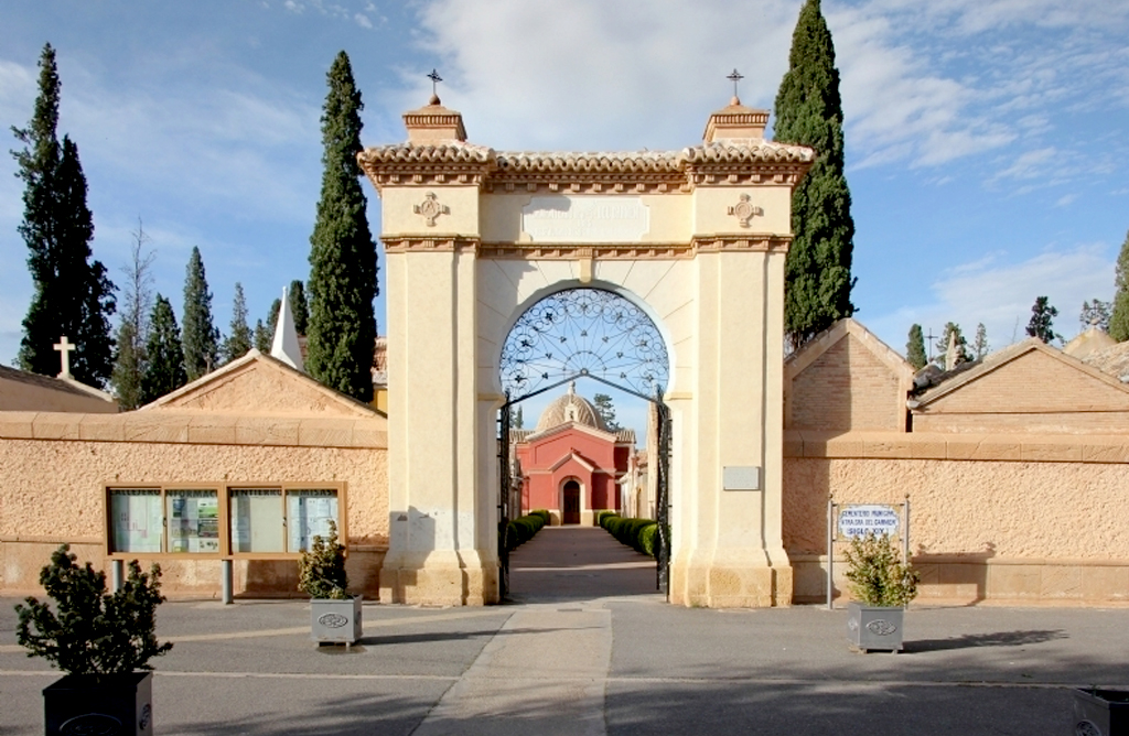 Jos Mara Martnez Fernndez seguir gestionando el cementerio municipal hasta 2026